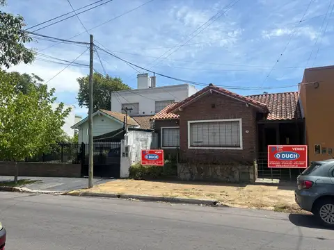 2 PH a refaccionar en pleno centro de San Isidro