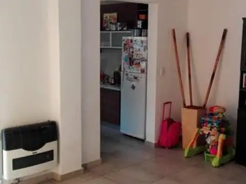 Casa 5 ambientes con 1 baño