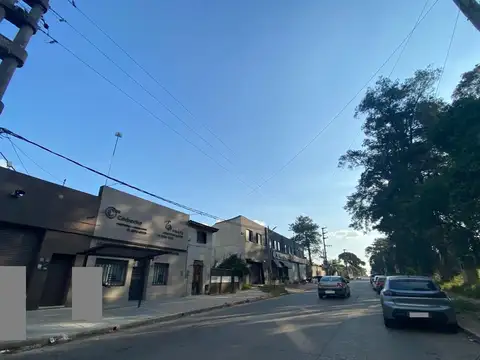 CANNING - Local a metros Rotonda de la Mujer