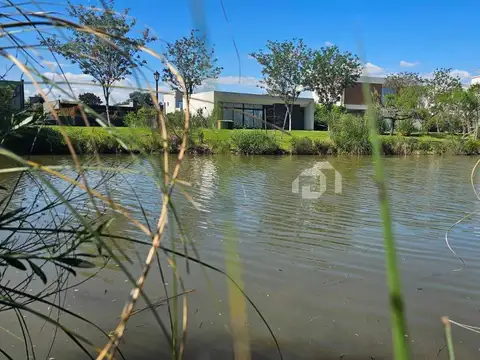 Casa en Venta en Pilar del Este - San Ramon, USD 195.000