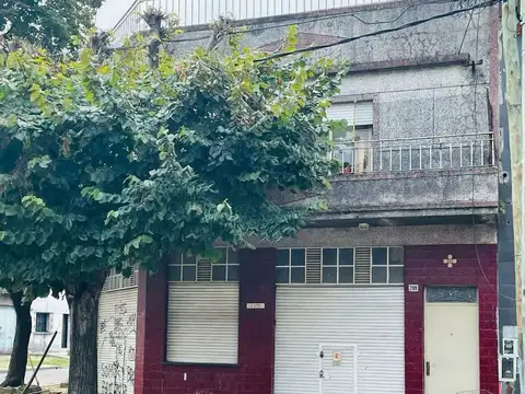 VENTA DE PH + LOCAL EN ESQ GRAL SAN MARTIN V MAIPU