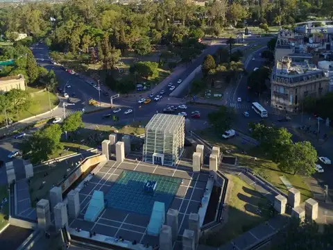 Hipólito Yrigoyen 500, Piso 19