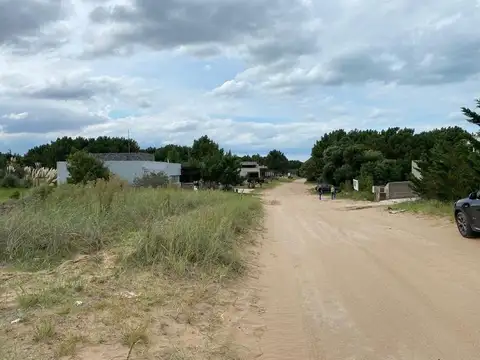 LOTE RESIDELCIAL EN COSTA ESMERALDA