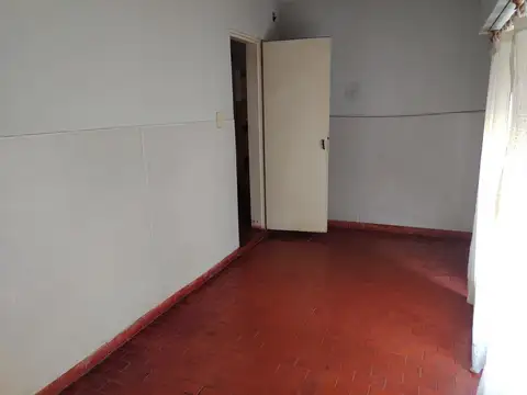 Casa 2 ambientes con 1 baño