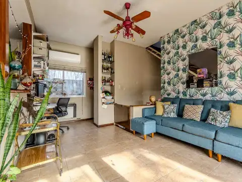 Depto Tipo Casa 3 ambientes con 2 baños