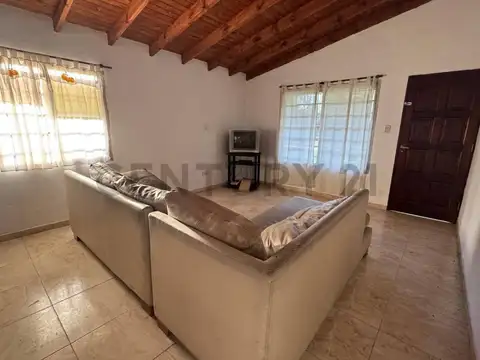 Casa 3 ambientes con 1 baño