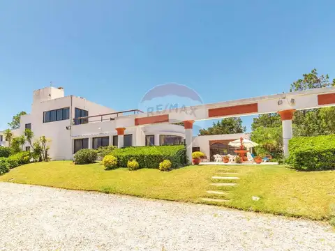 Rambla Costanera entre Calle 5 y calle 2, Playa Hermosa 100