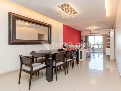 Venta semipiso 4 ambientes con cochera y baulera en Ramos Mejia.