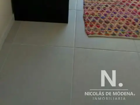 Hermoso Departamento en venta 3 dormitorios, tiene  azotea propia es un  PH.