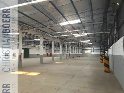 MARQUEZ Y R8 - 2600M EN COMPLEJO - PLAYA INTERNA. VIGILANCIA