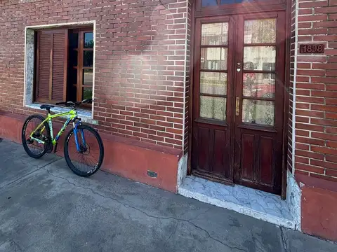 VENTA DE CASA CON LOCAL COMERCIAL