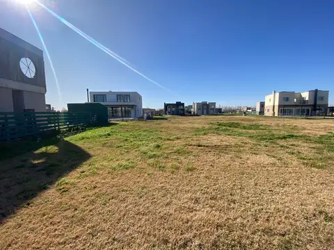 Terreno en Venta en Puertos - Acacias, USD 120.000