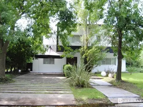 Casa venta 5 ambientes en La Peregrina Pilar lote de 344 m2