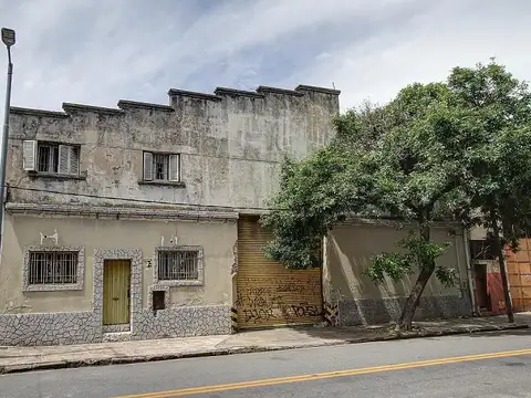 Galpon en Venta 43  mts Fondo