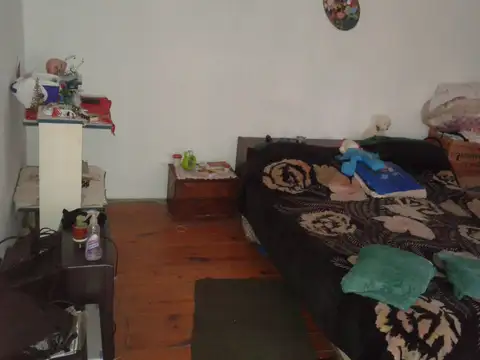 Casa 6 ambientes con 2 baños