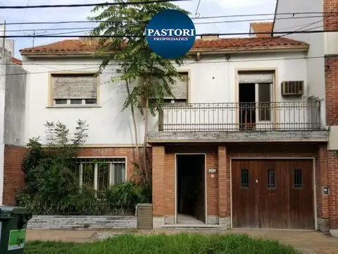 Olivos Roche. Chalet 4 amb a modernizar con jardin!