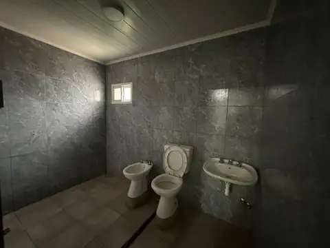 VENTA CASA Bo.SARMIENTO/COMERCIAL/ PROFESIONAL
