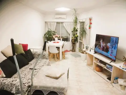 Saavedra 200, Piso 2