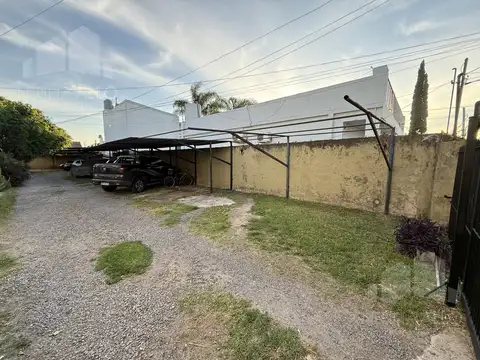 Depto Tipo Casa en Venta en Castelar Norte, USD 55.000