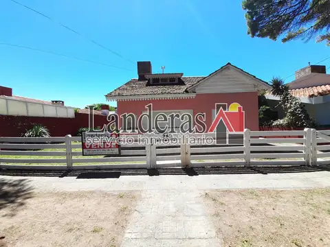 VENTA EN BLOCK - Casa 3 amb. + 2 Departamentos sobre LOTE PROPIO - Barrio San Rafael