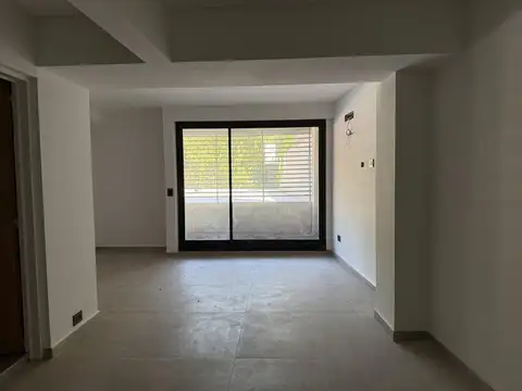 Oficina en Alquiler al Este