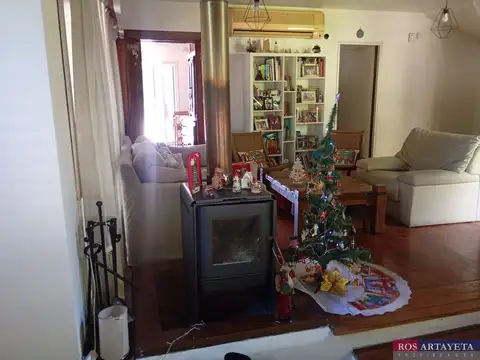 Casa en venta c/ cochera en Santa Rita