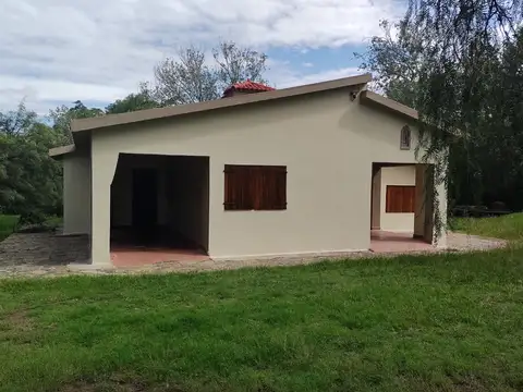 Casa 4 ambientes con 2 baños