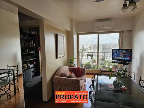 Depto de 3 ambientes al lateral muy luminoso con balcón y cocina comedor diario 
