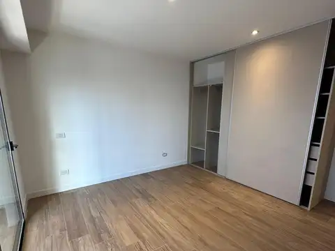 Casa en Catamarca 3800 de cuatro ambientes con jardín y garage