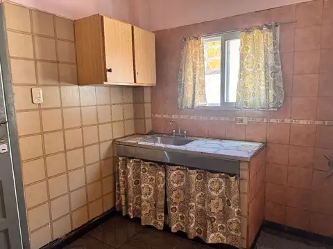 Depto Tipo Casa en Venta 50 años