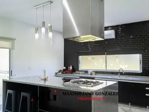 Casa en Alquiler al Oeste