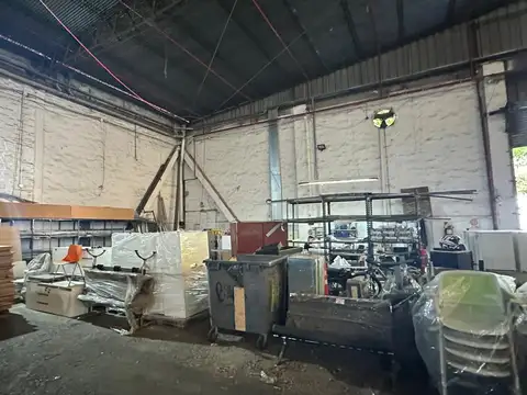 Galpon en Alquiler 30  mts Frente