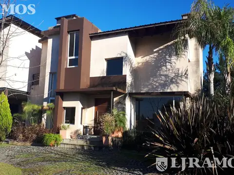 Casa en Alquiler Temporal con 1 cochera