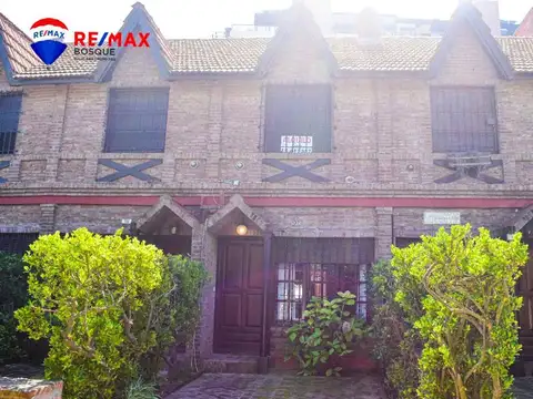 Venta de TRIPLEX  en Pinamar a una cuadra del mar