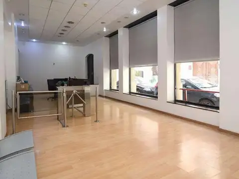 Rivadavia Av. al 800