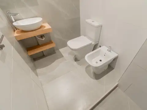 Julian Alvarez 2362 , Piso 1