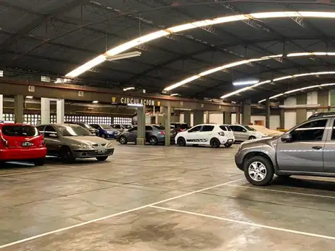 COCHERA CUBIERTA FIJA - VENTA - INGRESO POR RAMPA - BELGRANO