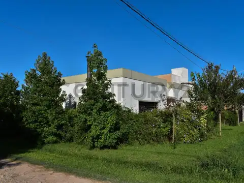 Casa 3 ambientes con 2 baños