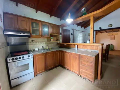 Casa 3 ambientes con 2 baños