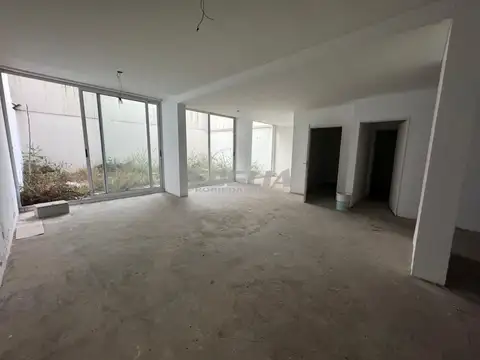 Local en Venta en Flores, USD 160.000