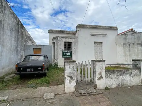 Casa en venta a metros del Hospital y Parque Municipal de Trenque Lauquen