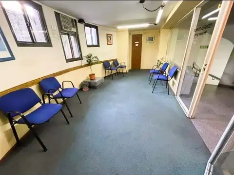 ALTA RENTABILIDAD - Oficina/Consultorio en venta Alvear 1400 (Piso 1)