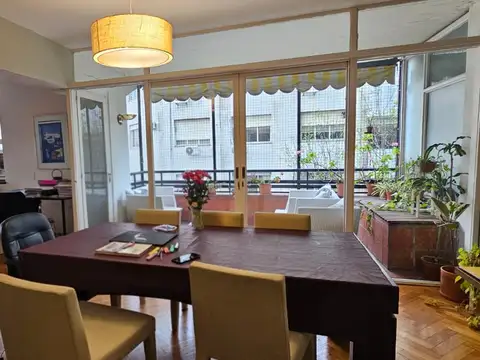 VENTA Departamento 3 dormitorios suite Balcón cochera baulera habitación y baño de servicio