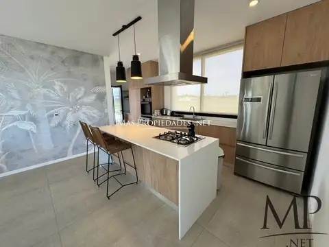 Casa en Alquiler 1 año