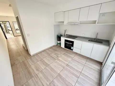 Casa en Venta en Castelar Sur, USD 90.000