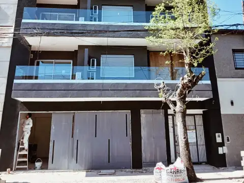 A estrenar 2 ambientes en PB con patio!