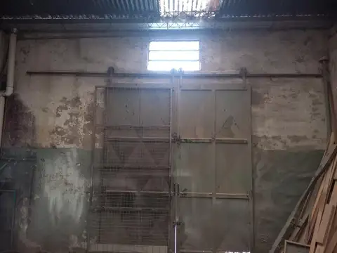 Galpon en Venta 20  mts Frente