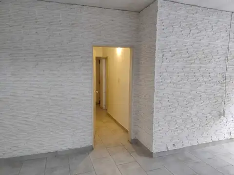 Depto Tipo Casa 6 ambientes con 1 baño