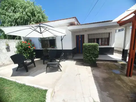 VENTA EN BLOCK - Casa 3 amb. + Depto 3 amb. - TODOS LOS SERVICIOS CONECTADOS