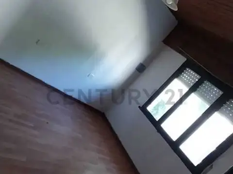 Casa 6 ambientes con 1 baño